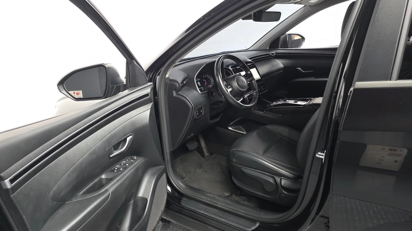 Hyundai Tucson 1.6 T-GDi Premium, снимка 8 - Автомобили и джипове - 55528415
