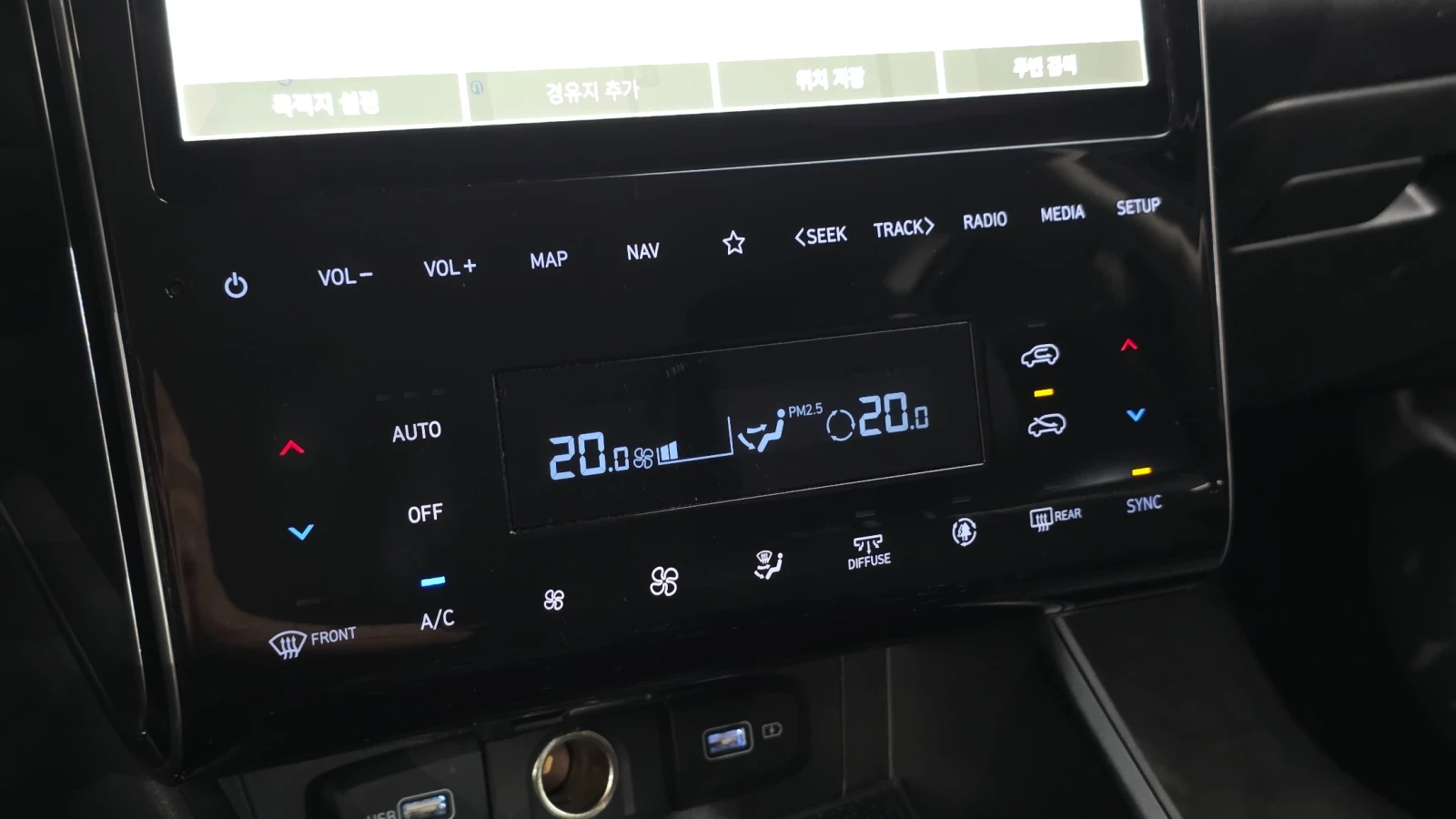 Hyundai Tucson 1.6 T-GDi Premium, снимка 15 - Автомобили и джипове - 55528415