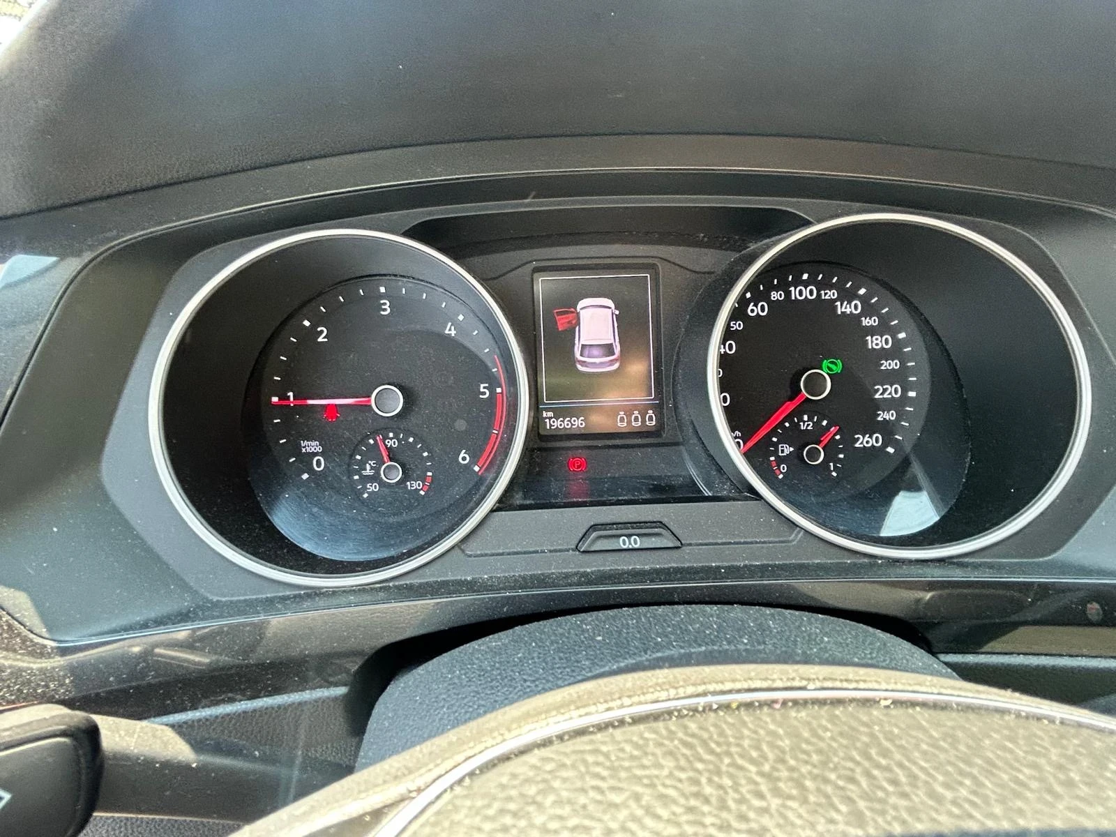 VW Tiguan 2.0 TDI SCR DSG Style BlueMotion Technology, снимка 8 - Автомобили и джипове - 55717554