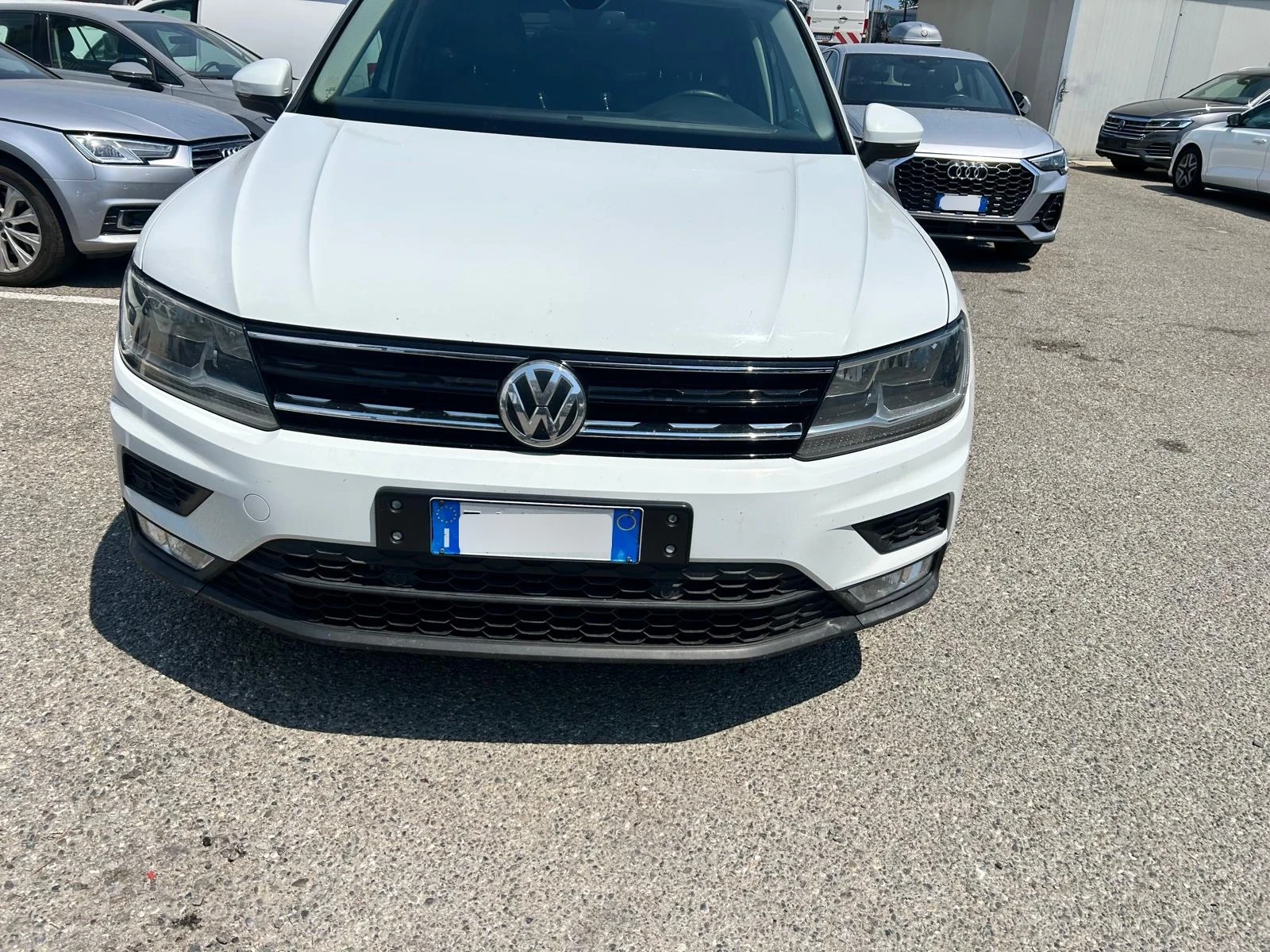 VW Tiguan 2.0 TDI SCR DSG Style BlueMotion Technology, снимка 2 - Автомобили и джипове - 55717554