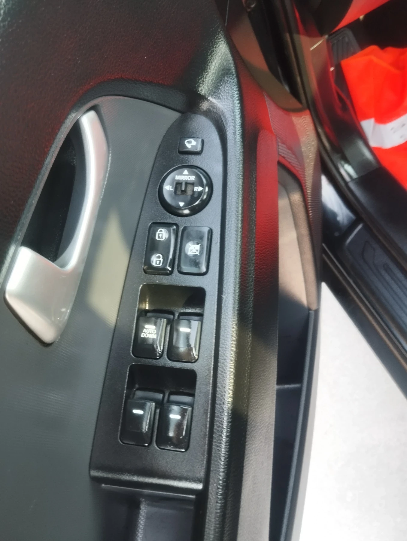 Kia Sportage 2.0 184к.с.4X4 KEYLEES КАМЕРА НАВИГАЦИЯ ПАНОРАМА , снимка 13 - Автомобили и джипове - 56107207