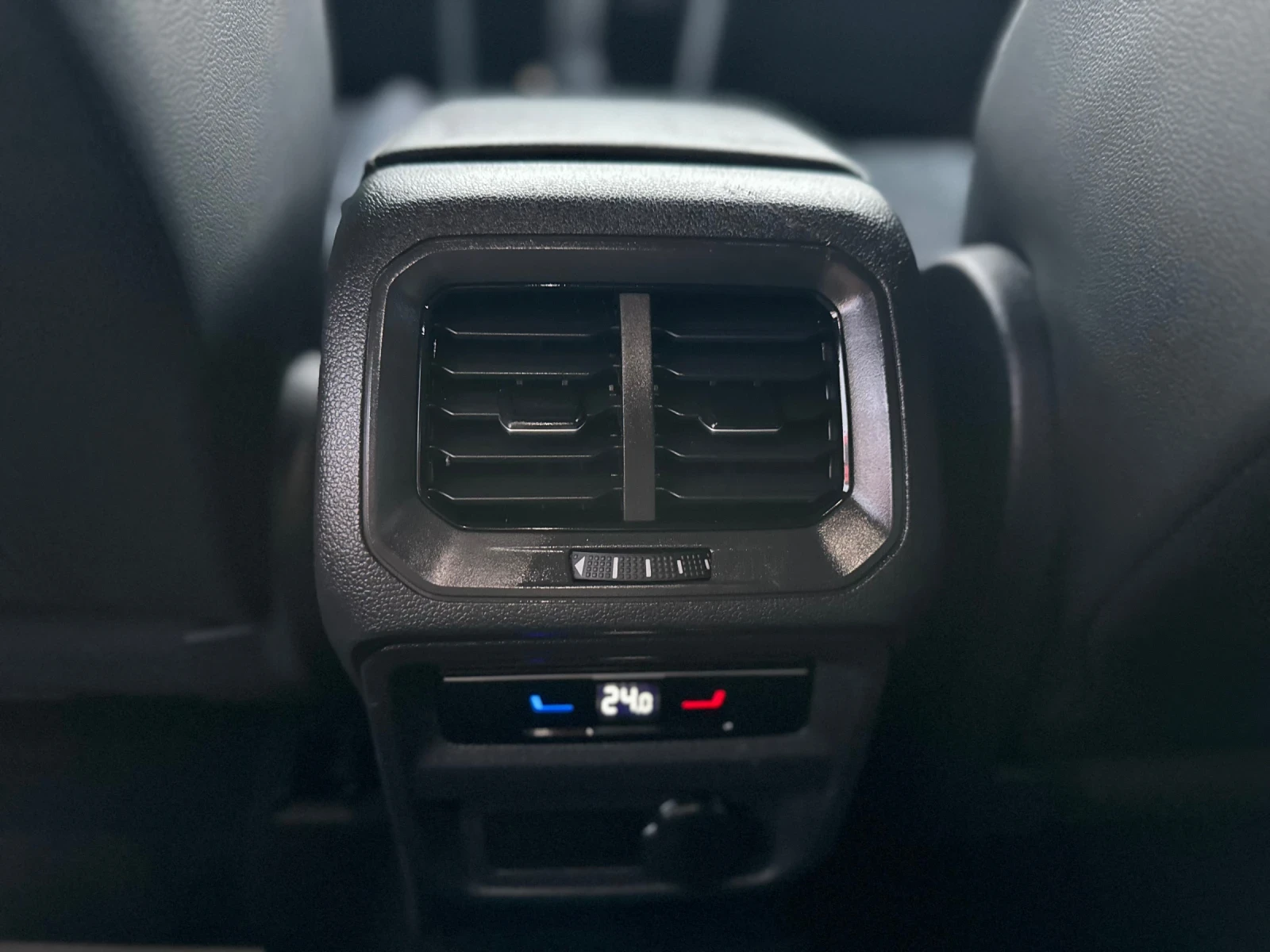 VW Tiguan 2.0Tdi-4x4-R LINE-FULL-TOP CENA | Mobile.bg � ����������� 15