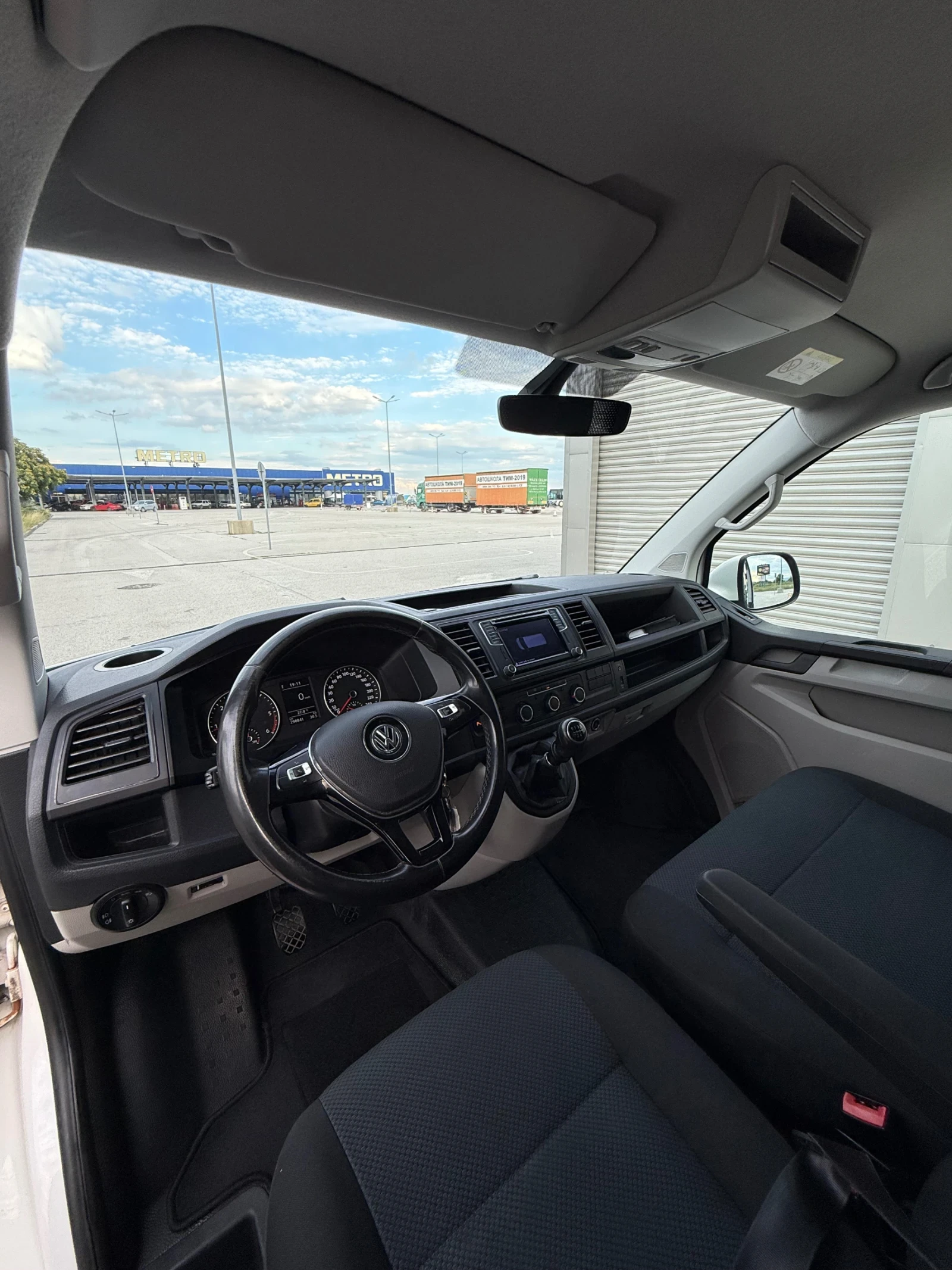 VW Transporter T6 /// 2.0TDI FULL ЕКСТРИ ///, снимка 8 - Бусове и автобуси - 55224672