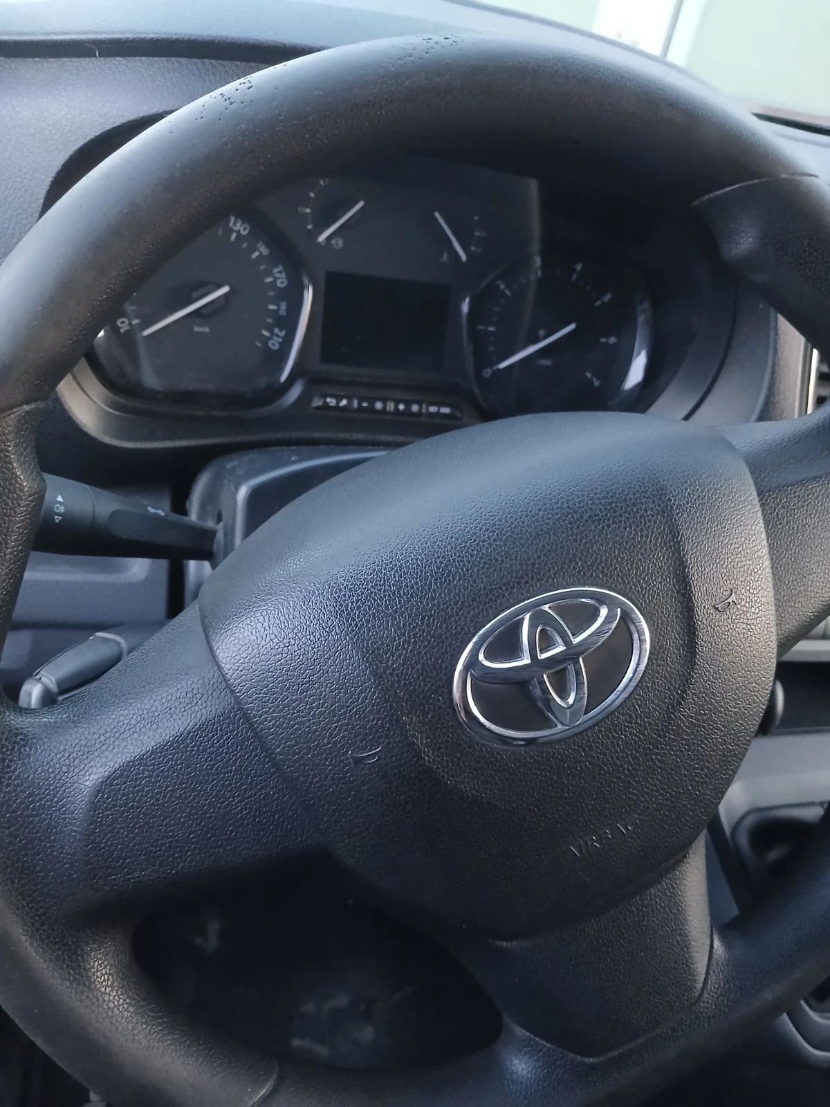 Toyota Proace, снимка 8 - Бусове и автобуси - 55931763
