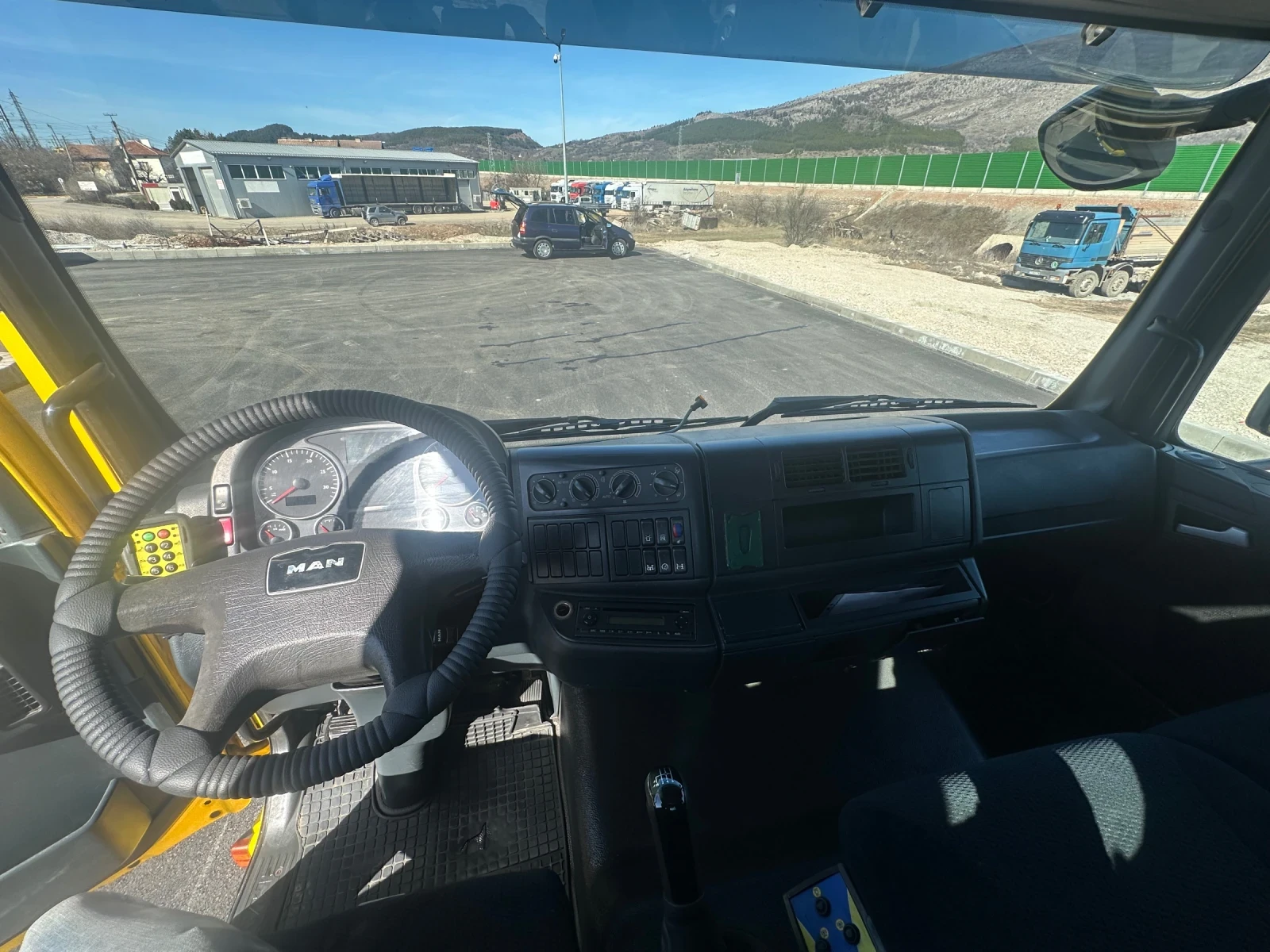 Man Tgl ���������   | Mobile.bg � ����������� 12