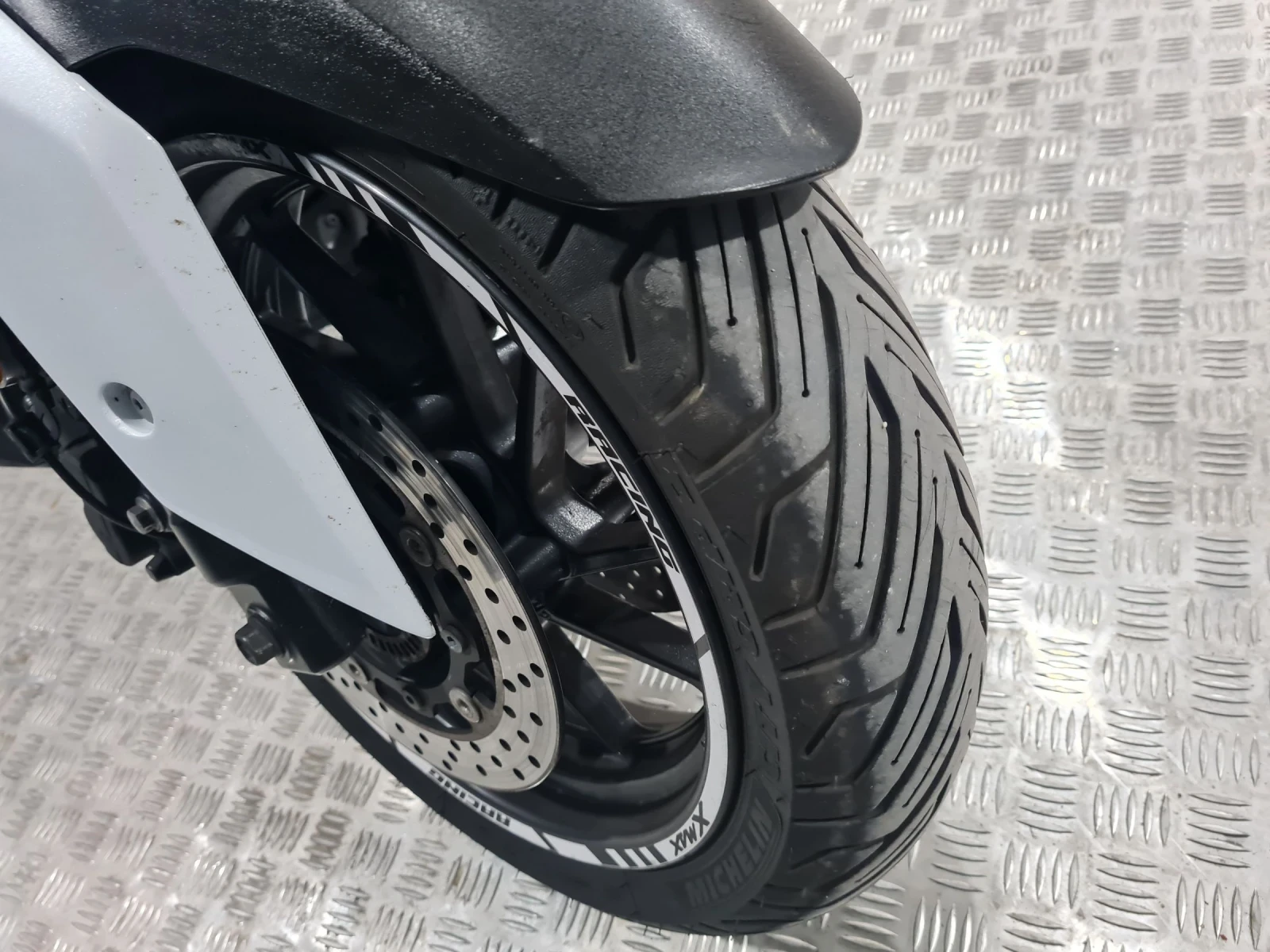 Yamaha X-max WHITE QUEEN  - изображение 5