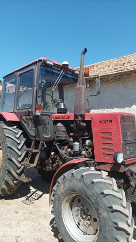 Трактор Беларус 1025, снимка 1 - Селскостопанска техника - 45282768