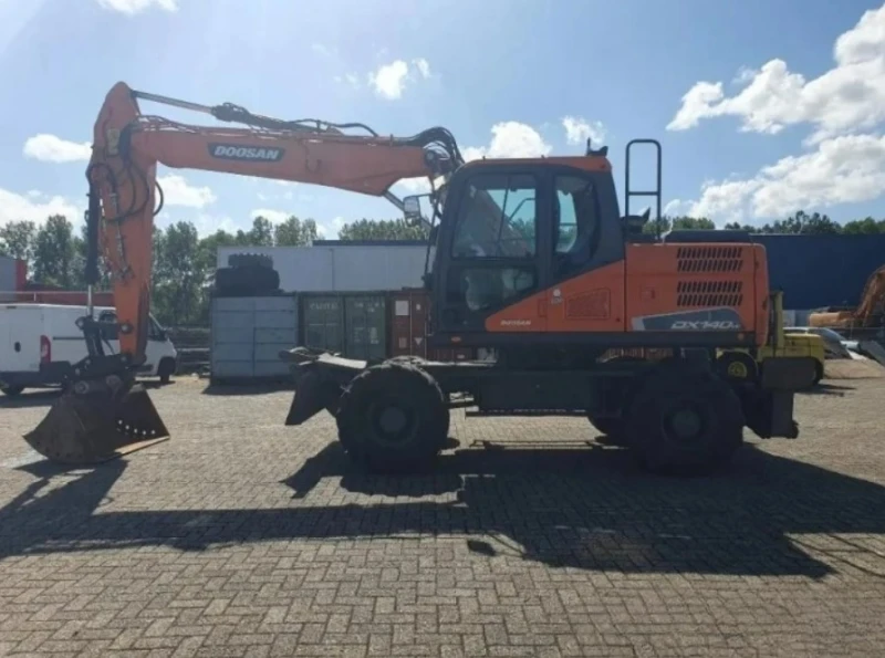 Багер DOOSAN DX140W, снимка 2 - Индустриална техника - 47450057