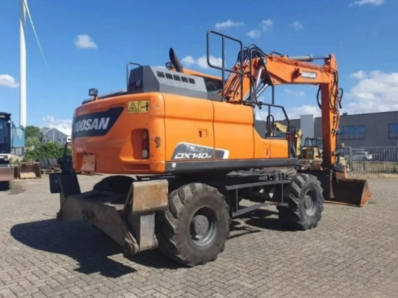 Багер DOOSAN DX140W, снимка 5 - Индустриална техника - 47450057