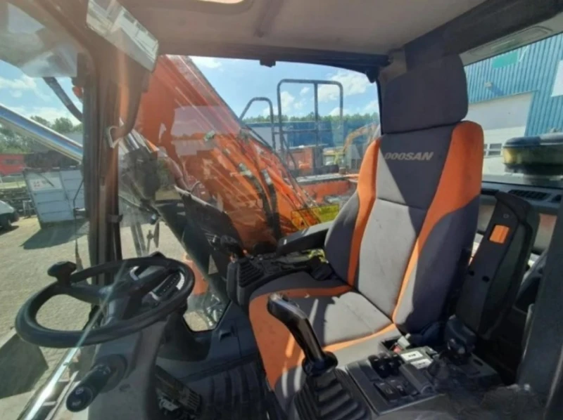 Багер DOOSAN DX140W, снимка 3 - Индустриална техника - 47450057