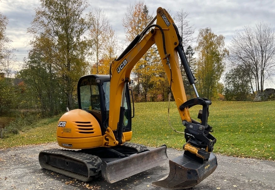Багер JCB 8055 RTS