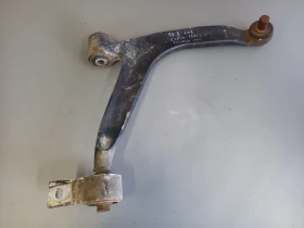 Носач преден десен Ситроен Ксара Пикасо 2.0Б (к)