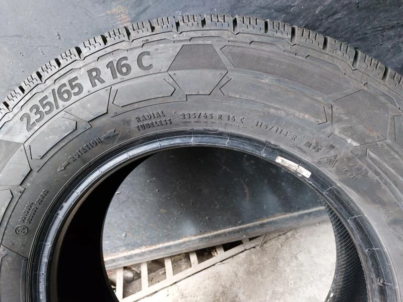 Гуми Зимни 235/65R16, снимка 6 - Гуми и джанти - 35972602