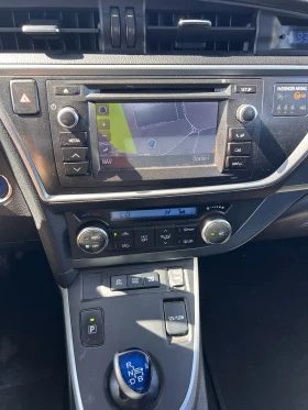 Toyota Auris 1.8i HYBRID AVTOMAT/NAVI/KAMERA EURO 5 | Mobile.bg    13