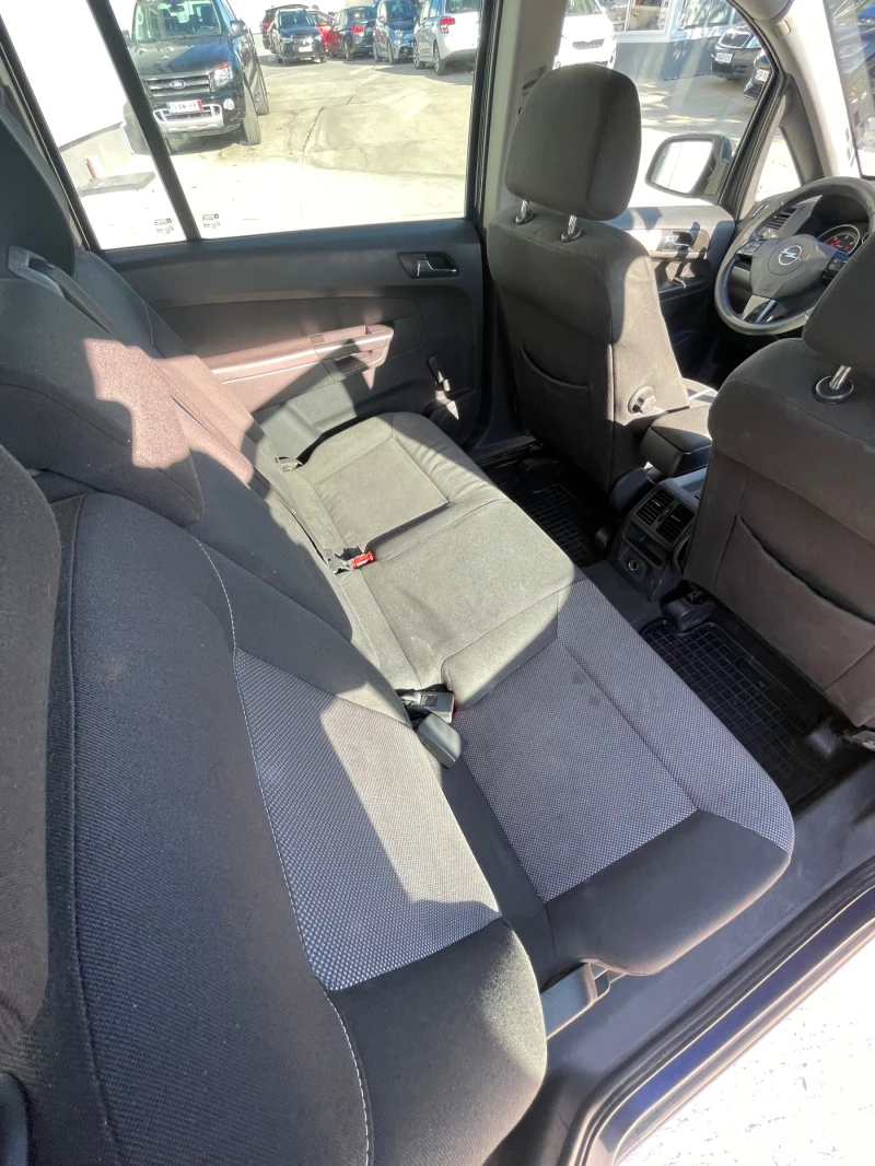 Opel Zafira 1.7CDTI, снимка 11 - Автомобили и джипове - 47800093