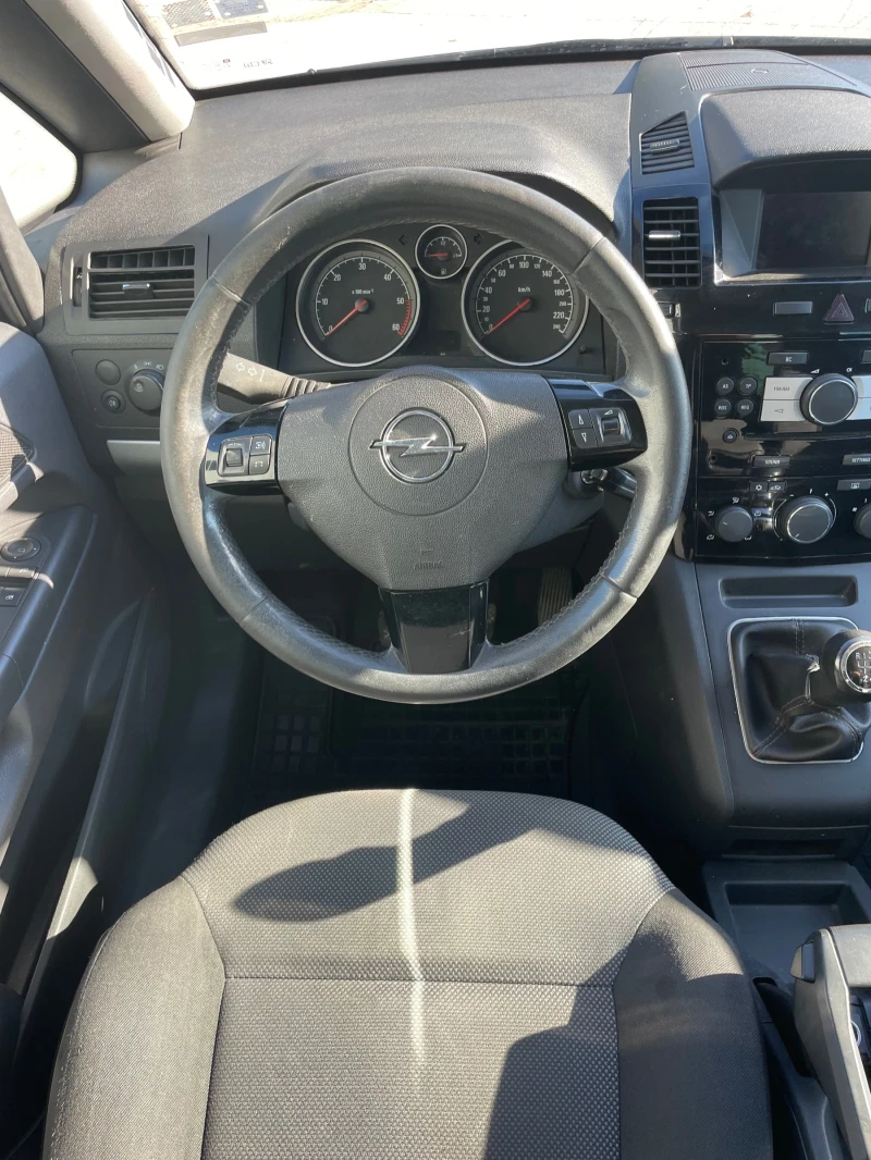 Opel Zafira 1.7CDTI, снимка 8 - Автомобили и джипове - 47800093