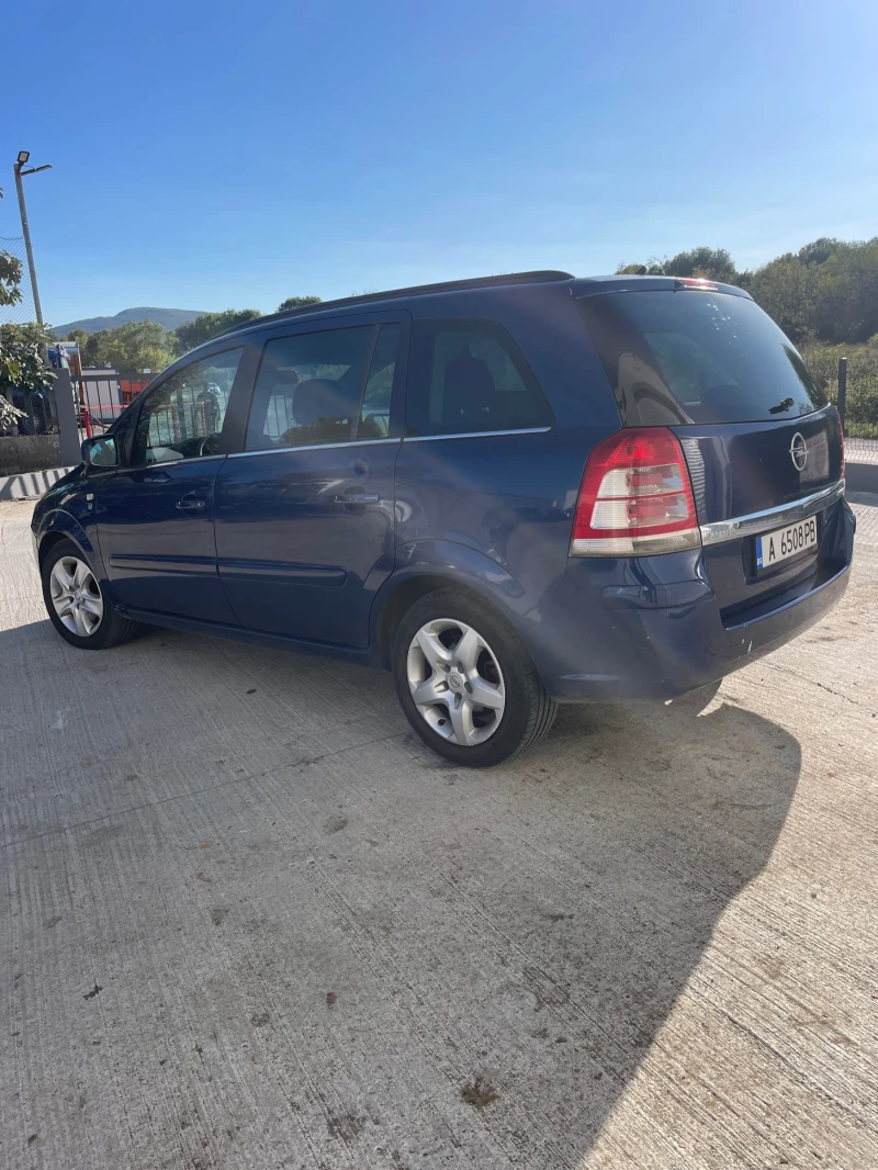 Opel Zafira 1.7CDTI, снимка 3 - Автомобили и джипове - 47800093