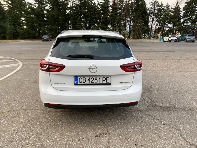 Opel Insignia CDTI SPORTS TOURER, снимка 3 - Автомобили и джипове - 47244232