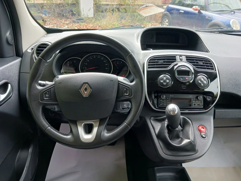 Renault Kangoo 1.5 dci, снимка 9 - Автомобили и джипове - 47246056