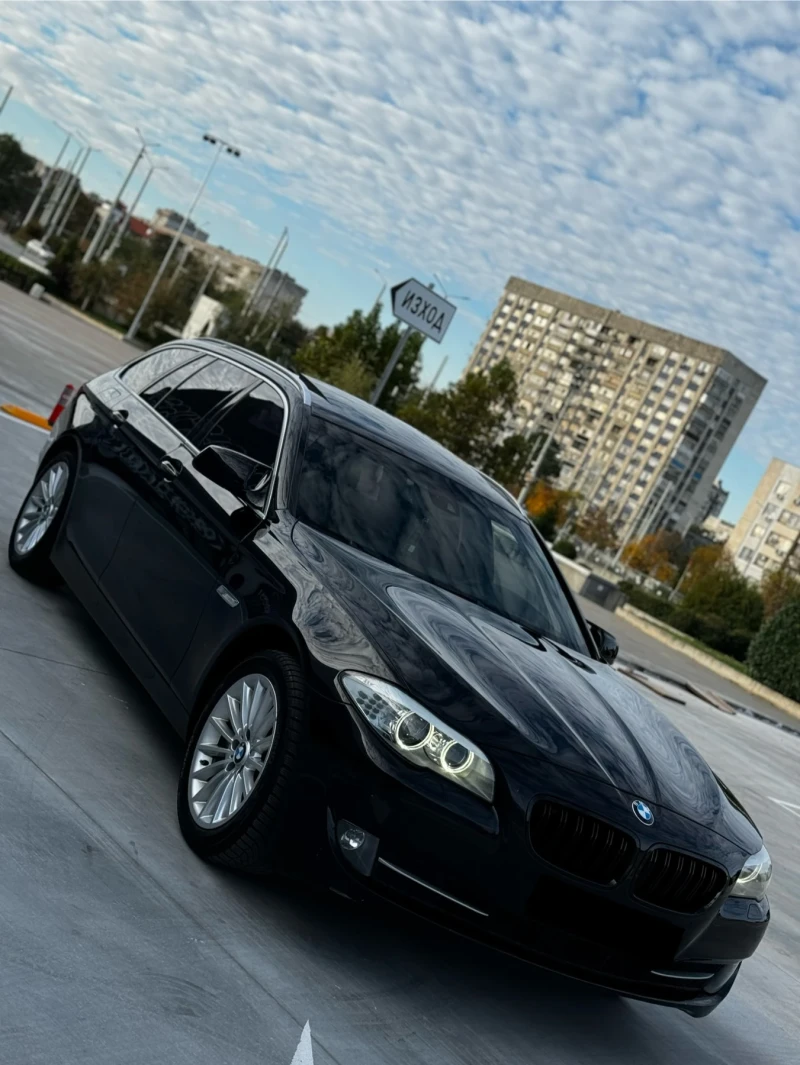 BMW 535 * Head Up* H&K* PANORAMA* Nappa* , снимка 2 - Автомобили и джипове - 47712940