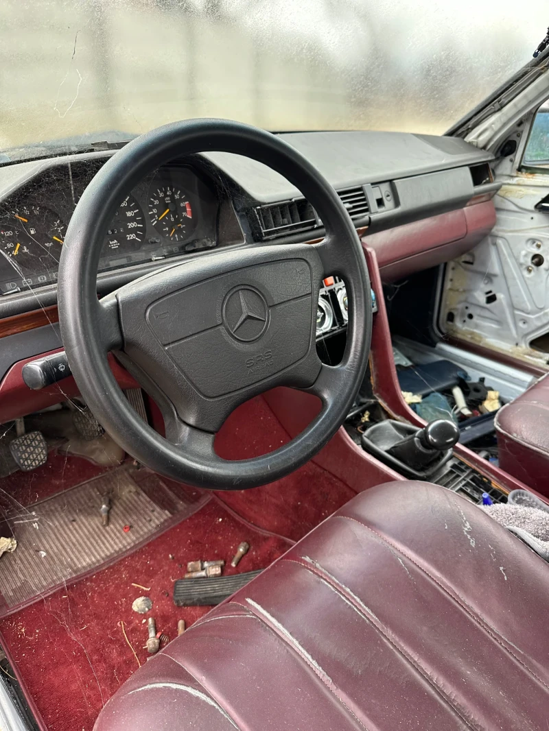 Mercedes-Benz 124, снимка 6 - Автомобили и джипове - 49452305