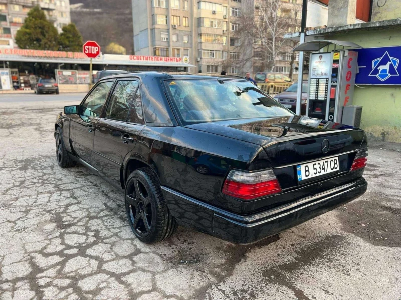 Mercedes-Benz 124, снимка 5 - Автомобили и джипове - 49452305