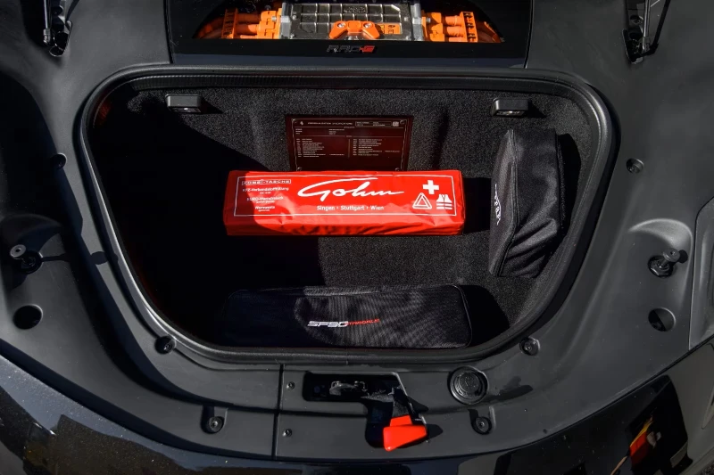 Ferrari SF 90 Stradale, снимка 14 - Автомобили и джипове - 52295053