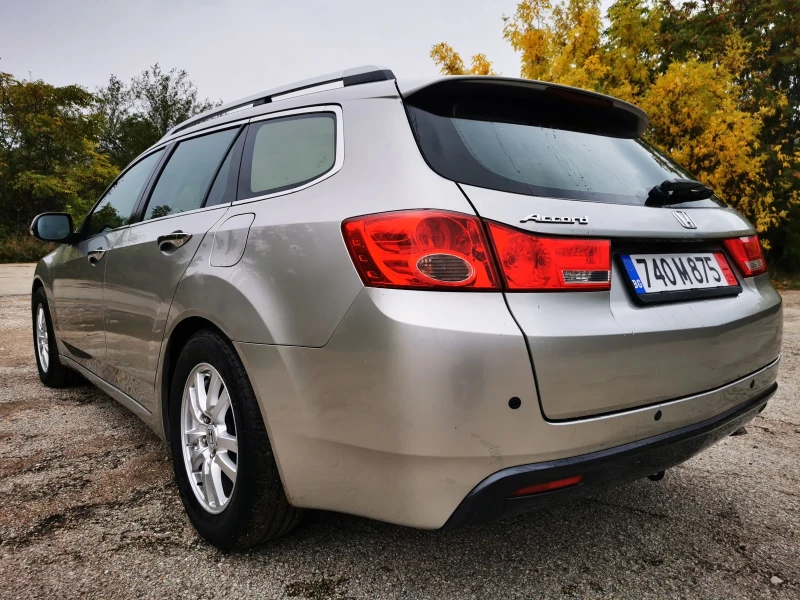 Honda Accord 2.2 I-DTEC, снимка 4 - Автомобили и джипове - 52370619
