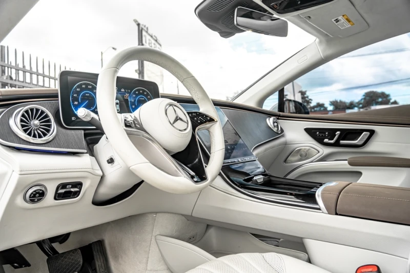 Mercedes-Benz EQS 450+ / AMG PKG / BURMESTER / АВТО КРЕДИТ          , снимка 8 - Автомобили и джипове - 52412227