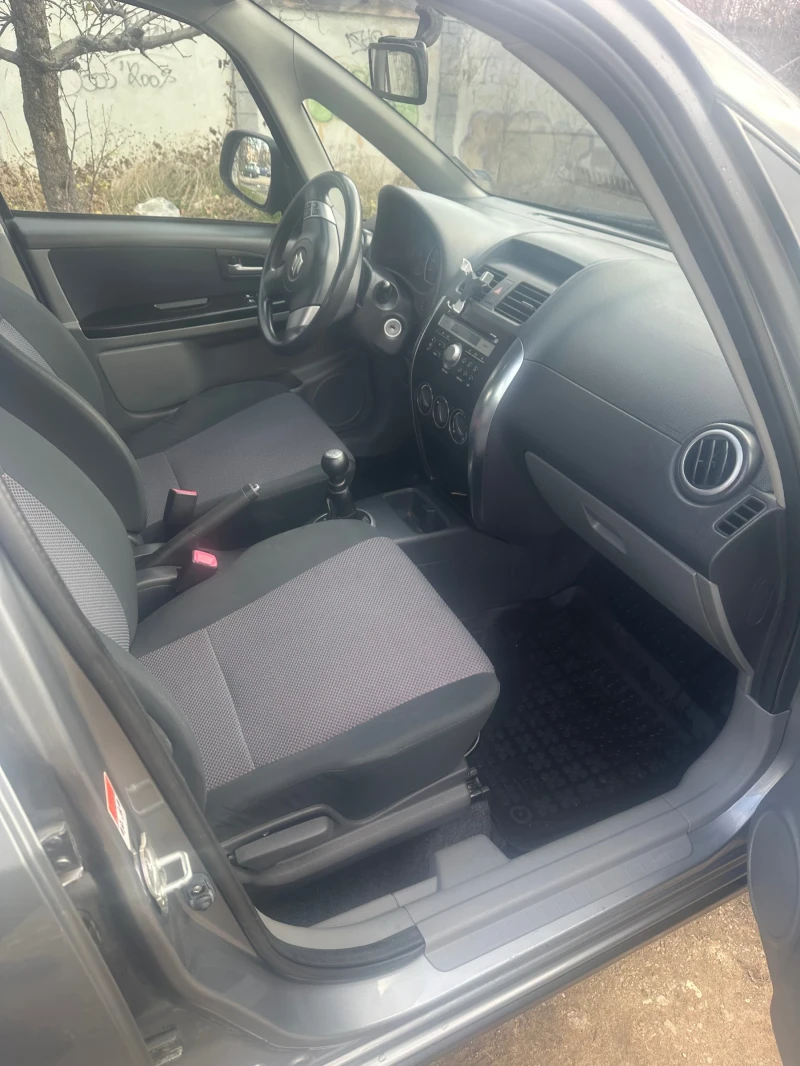Suzuki SX4, снимка 8 - Автомобили и джипове - 52795167