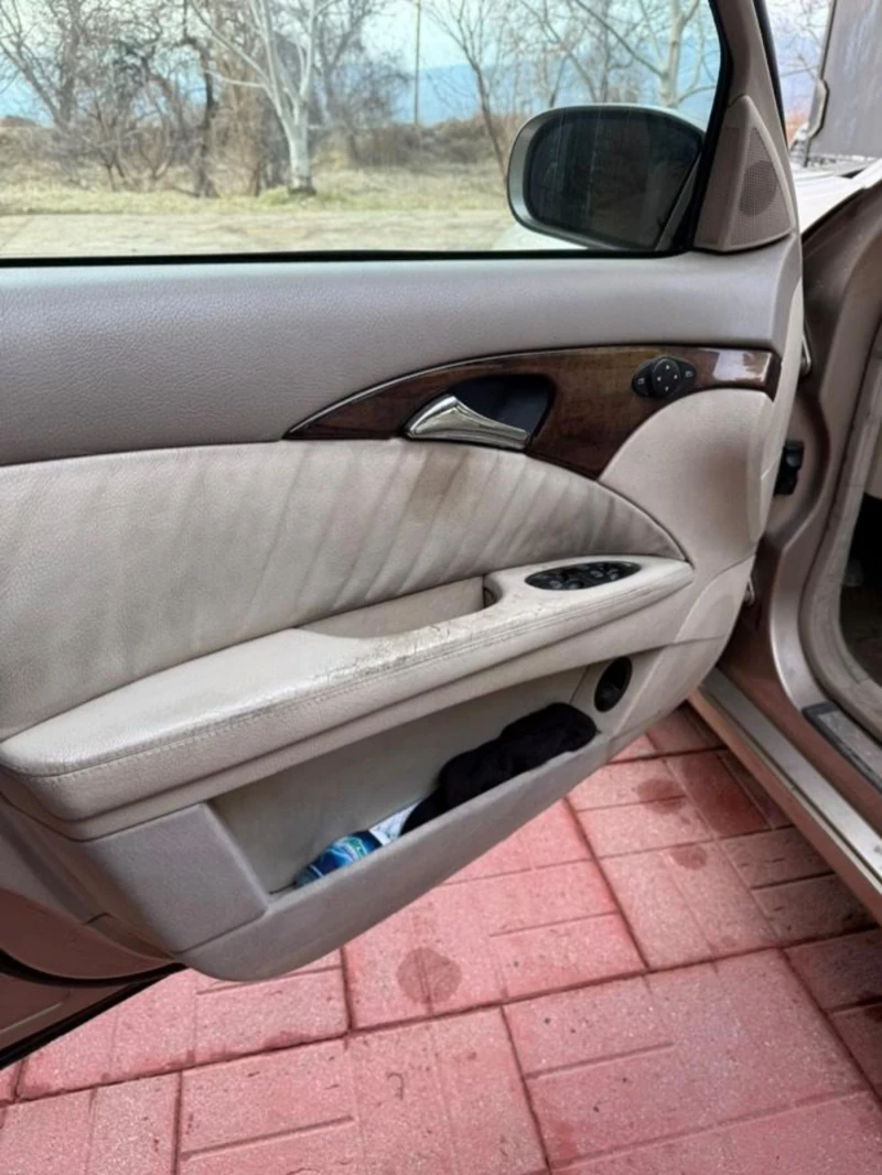 Mercedes-Benz E 220 2.2cdi 150 коня, снимка 8 - Автомобили и джипове - 53181565
