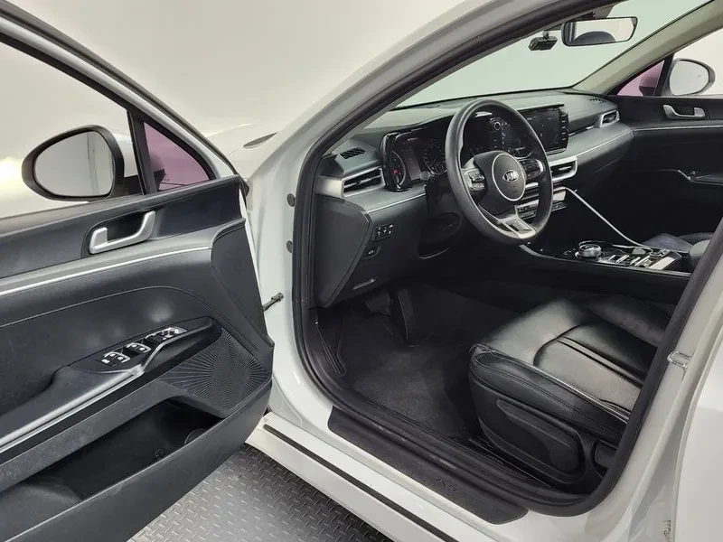 Kia K5 2.0 Trendy, снимка 10 - Автомобили и джипове - 55739227