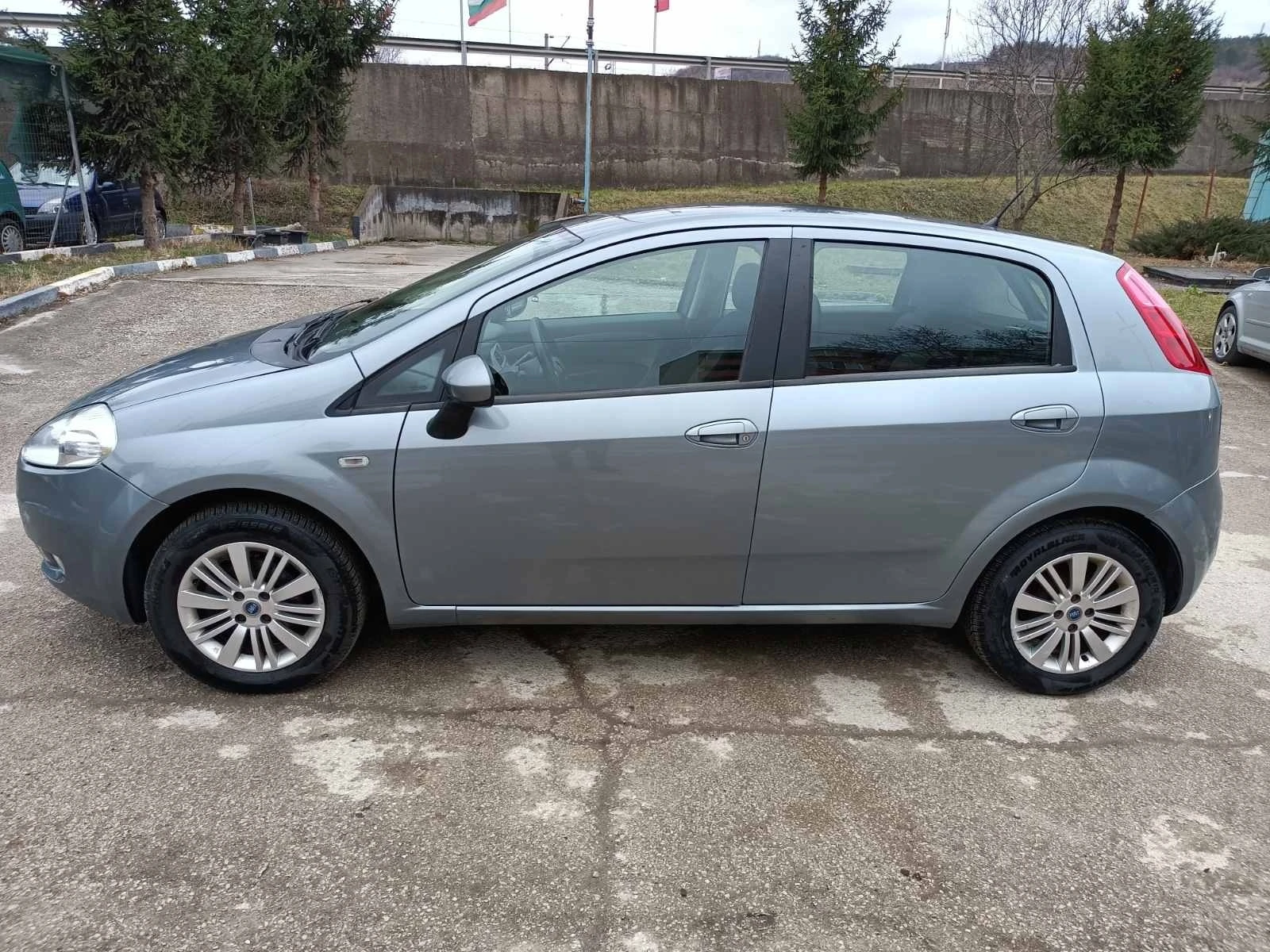 Fiat Punto 1.4 бензин - изображение 3