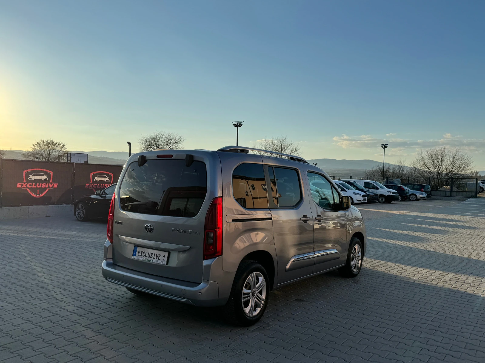 Toyota Proace City 1.5D 4+ 1 FULL - изображение 5