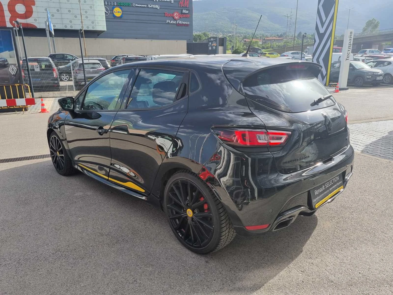 Renault Clio R.S. 1.6 TCe 220 - изображение 4