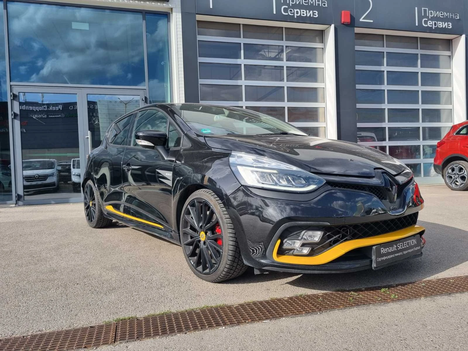 Renault Clio R.S. 1.6 TCe 220 - изображение 2