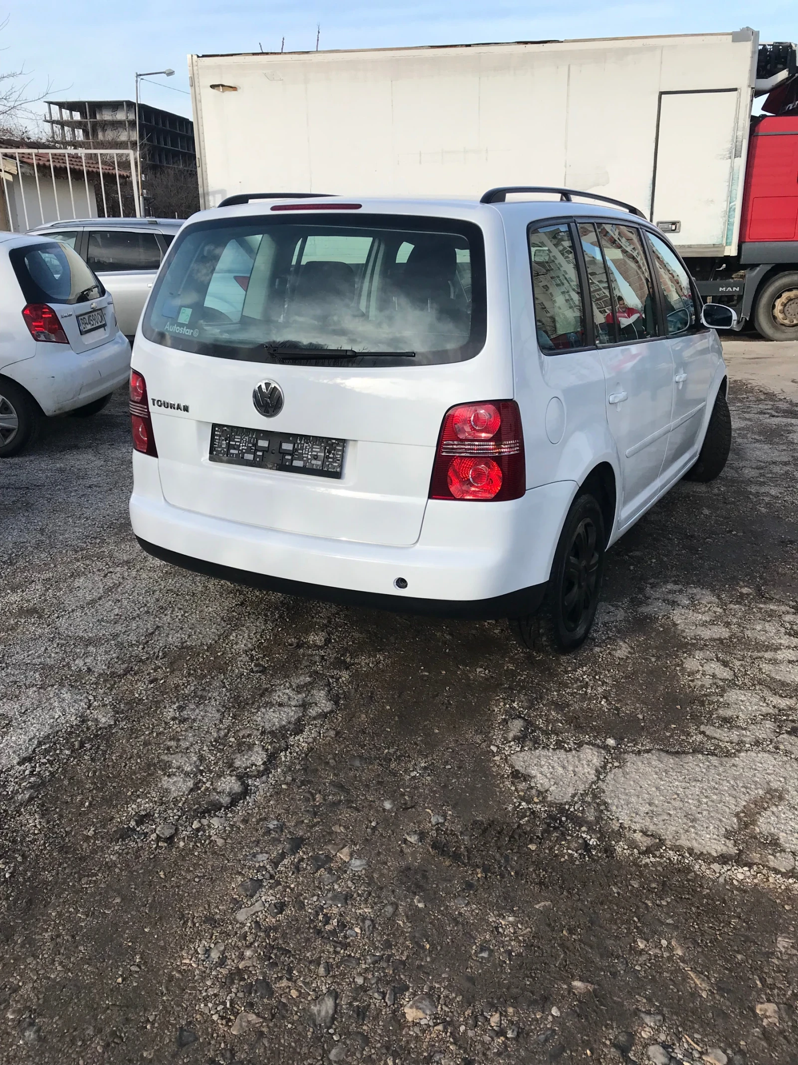 VW Touran 1.6i 102 кс - изображение 3