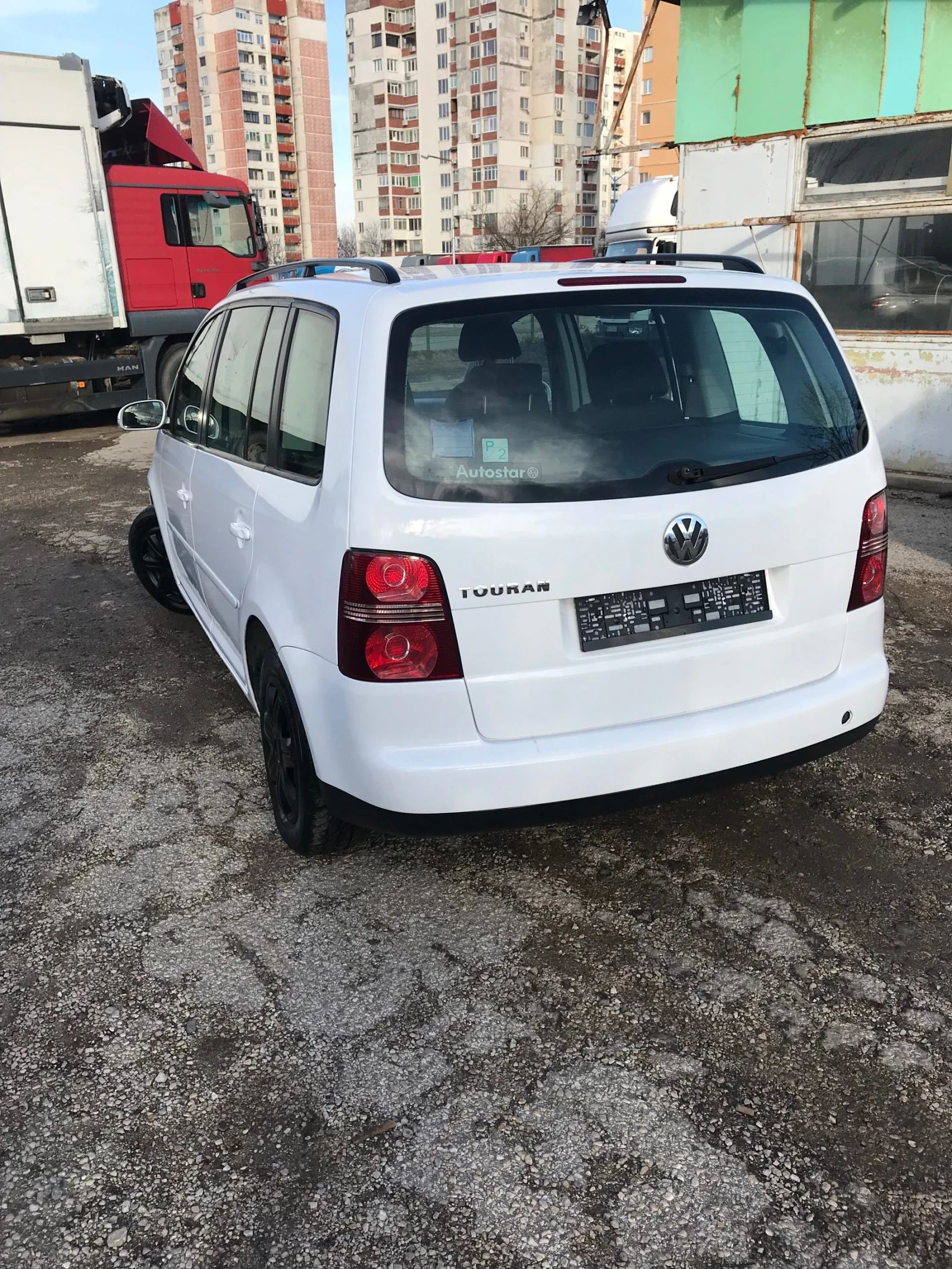 VW Touran 1.6i 102 кс - изображение 2