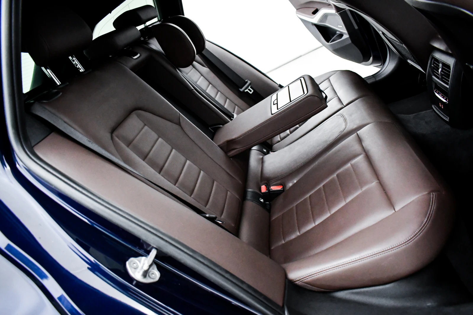BMW 320 d xDrive Touring - изображение 10