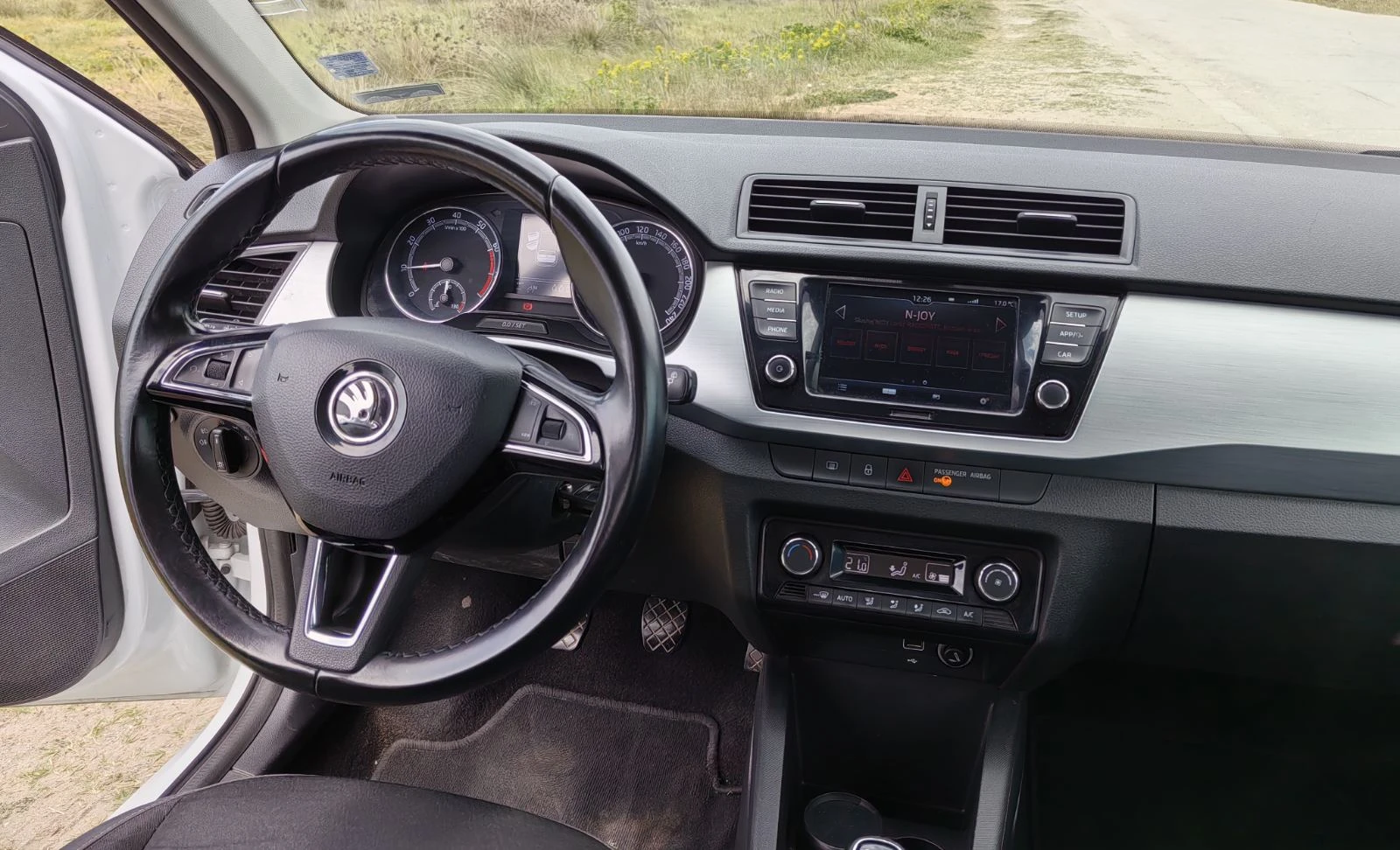 Skoda Fabia 1.0 MPI AMBITION - изображение 10