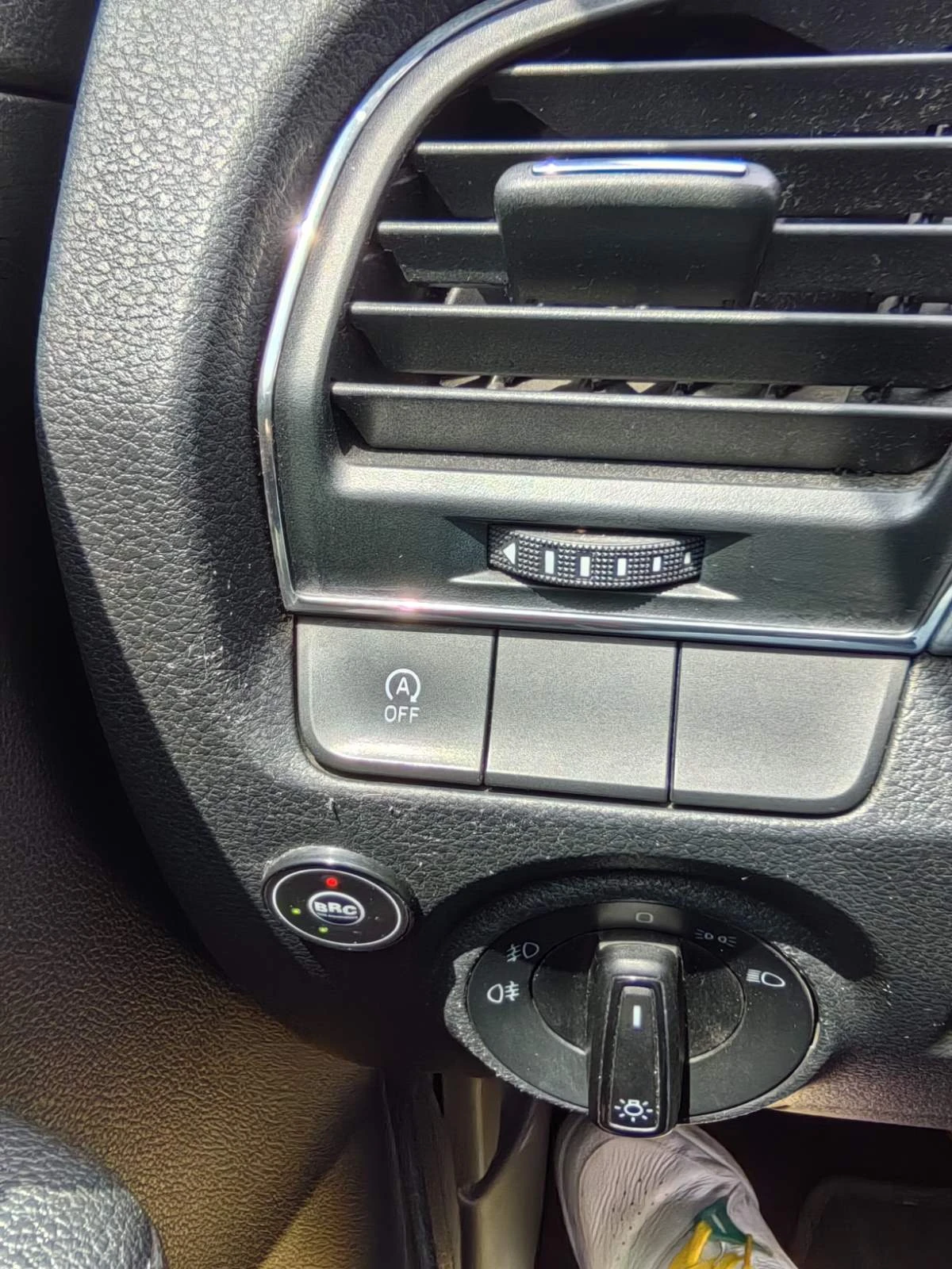 Skoda Fabia 1.0 MPI AMBITION | Mobile.bg — изображение 14