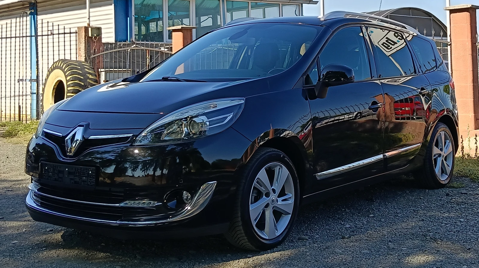 Renault Grand scenic 1.5 DCI 7M - изображение 2