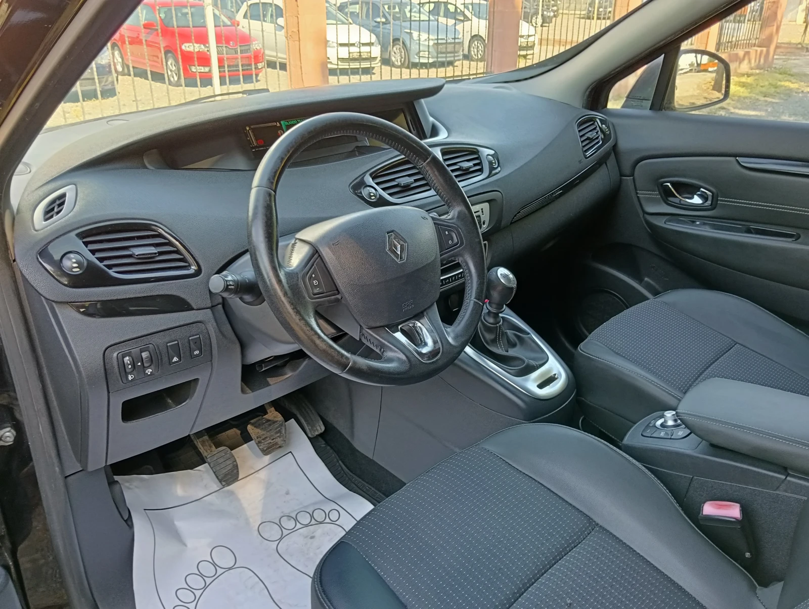 Renault Grand scenic 1.5 DCI 7M - изображение 8