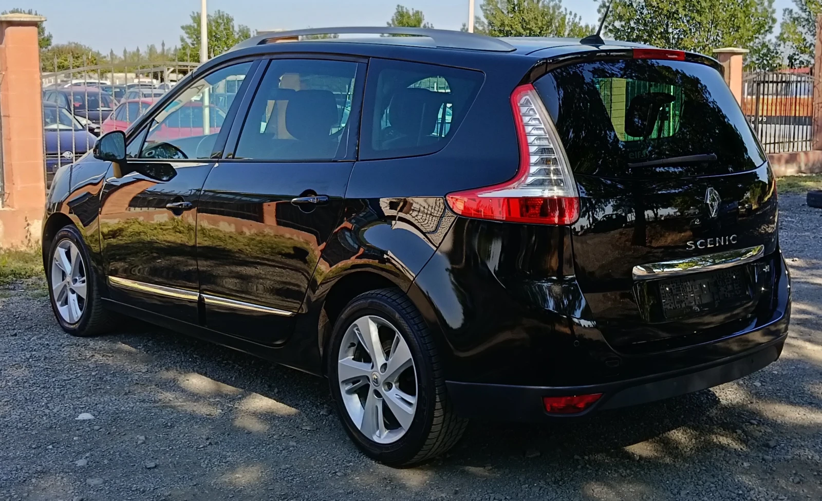 Renault Grand scenic 1.5 DCI 7M - изображение 6