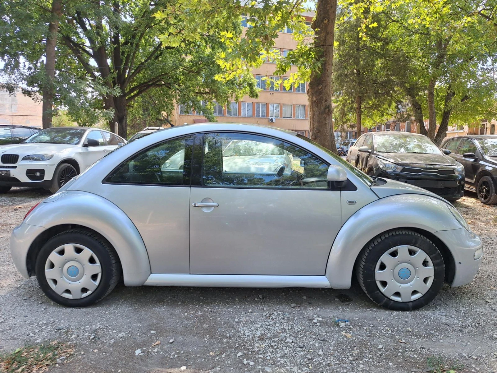 VW Beetle 1, 9 TDI 90к.с. запазен, без ръжда, с регистрация - изображение 4