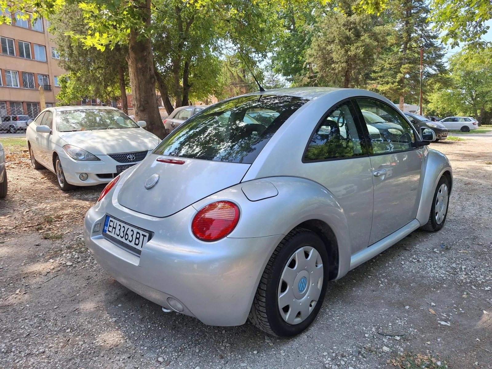 VW Beetle 1, 9 TDI 90к.с. запазен, без ръжда, с регистрация - изображение 5