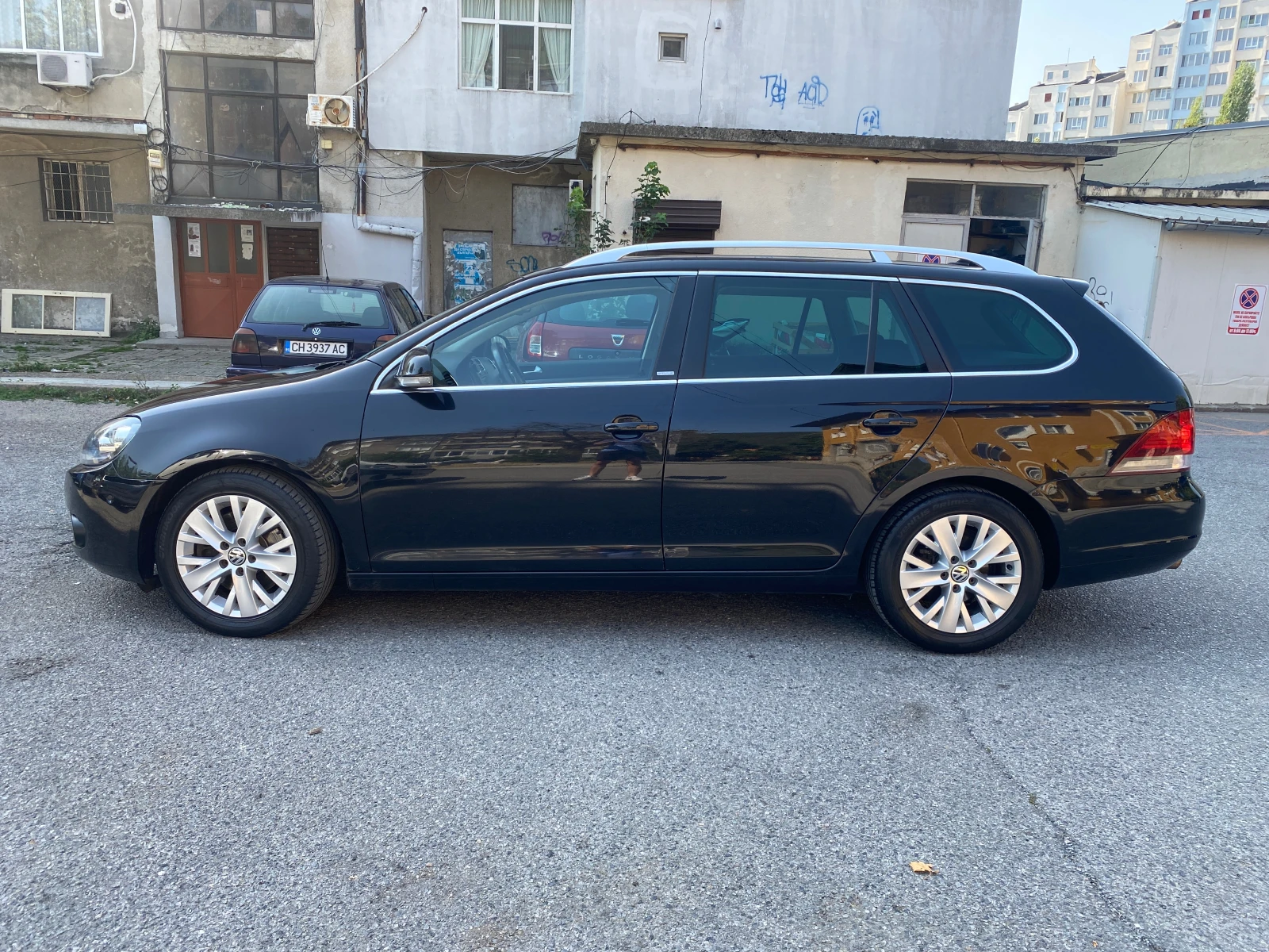 VW Golf 6 2л дизел 140 к.с. - изображение 2