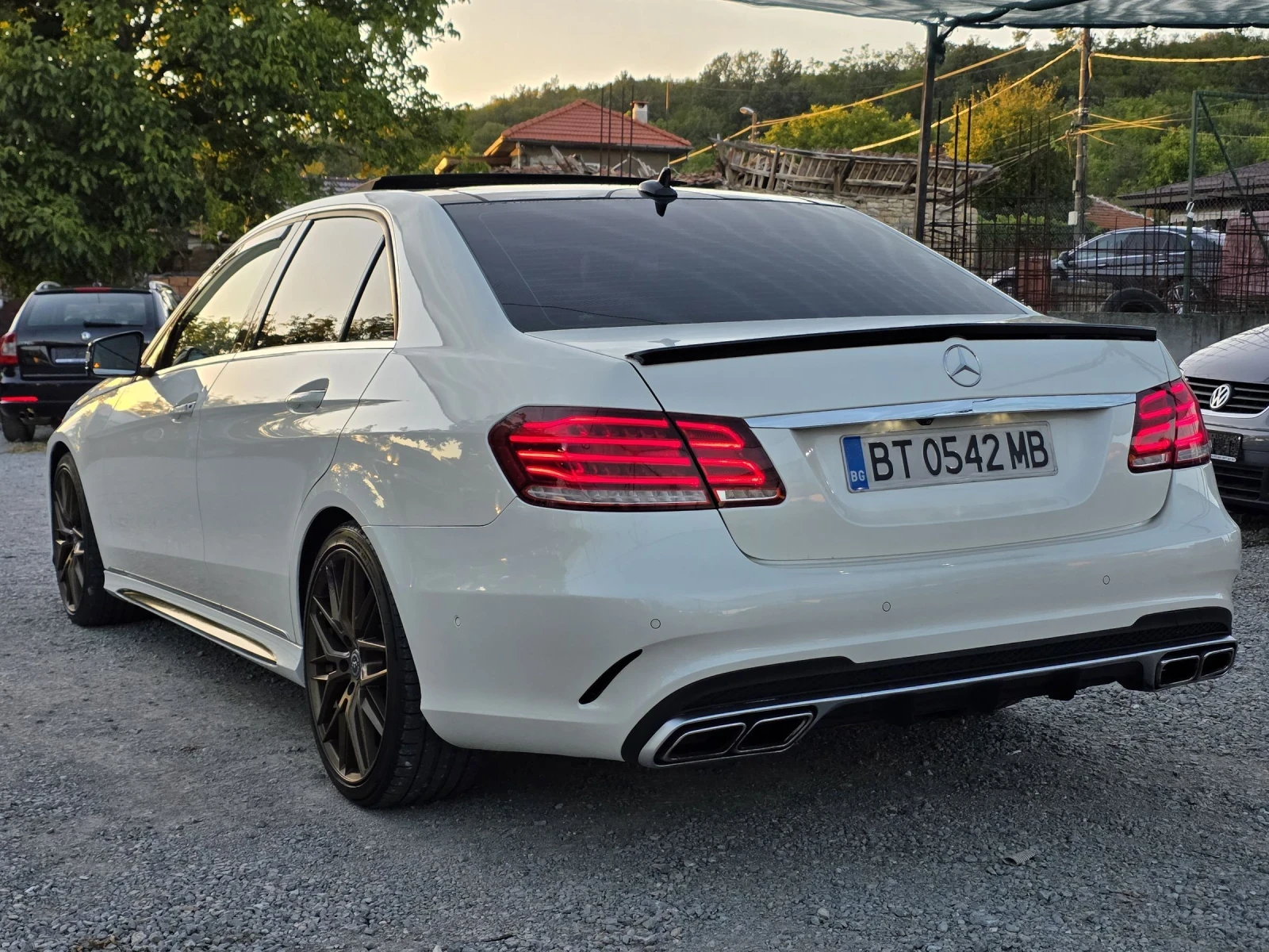 Mercedes-Benz E 220 CDI 170 К.С. АМГ ПАКЕТ / ФЕЙС / ПАНОРАМА / КАРПЛЕЙ - изображение 3