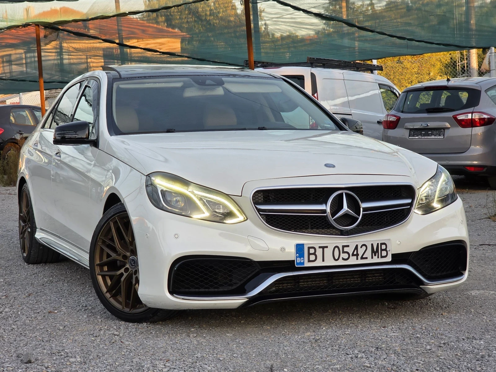 Mercedes-Benz E 220 CDI 170 К.С. АМГ ПАКЕТ / ФЕЙС / ПАНОРАМА / КАРПЛЕЙ - изображение 2