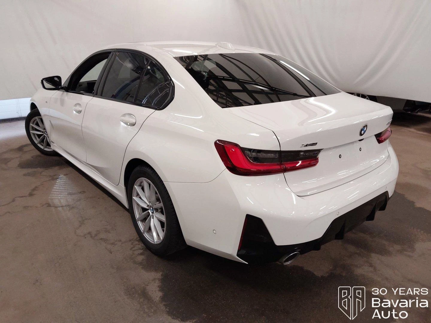 BMW 330 i xDrive Sportautomatic M Sport Paket - изображение 2